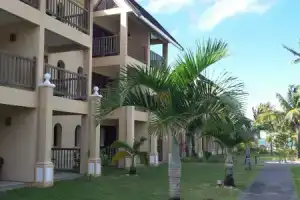 Jalsa Beach Hotel & Spa, Пост Лафайет
