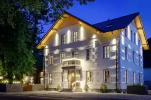 Sunrose 7 - Heritage Boutique Hotel, озеро Бохинь