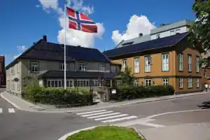 Hotel «Kong Carl», Саннефьорд