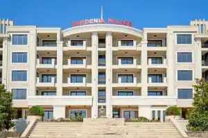 Gardenia Beach Palace Aparthotel, Поморие