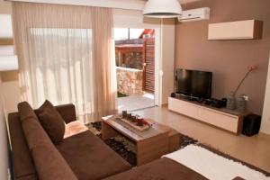 2 min drive to Haraki Beach & 10 to Lindos, Хараки