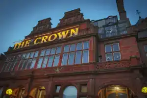 Clayton Crown Hotel London, Лондон