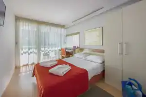 Hotel «Aurora», Мали Лошинь