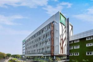 Отель «Ibis Styles Jakarta Sunter», Джакарта
