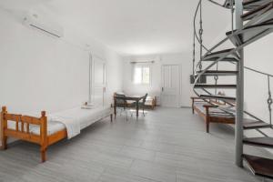 Family House for 5 by Tinosstay, Агиос-Состис