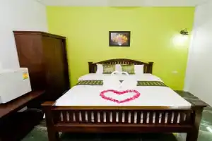 The Mouth Resort - Sha Extra Plus, Као Лак