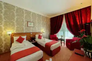Jonrad Hotel, Дубай