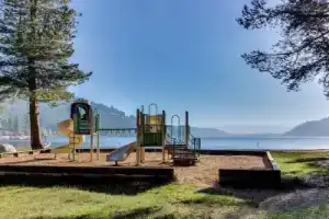 Olympic House at Donner Lake, Траки
