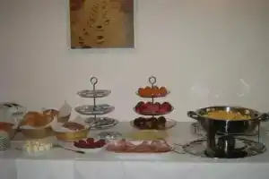 City Hotel Eden, Кестхей