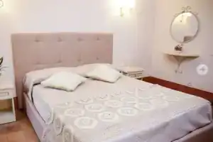 Villa Floridiana, Ананьи