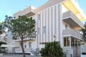 Beautiful Apartment in Alba Adriatica With 1 Bedrooms, Wifi and Outdoor Swimming Pool, Альба-Адриатика