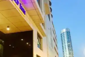 Отель «Gulf Court», Манама