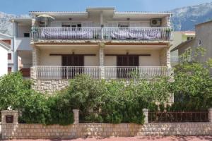 Nice Home in Makarska With Wifi and 0 Bedrooms, Макарска