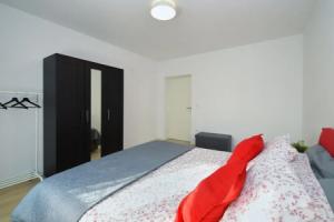 Apartment 1811, Риека