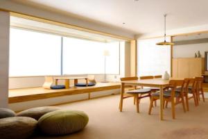 M/W Hotel, Токио
