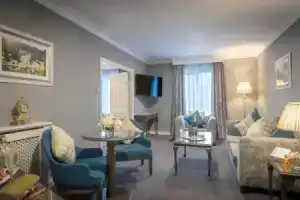Temple Gate Hotel, Эннис