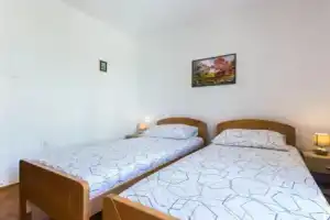 Stylish Two Bedroom Apartment Retreat With Balcony in Zadar, Задар