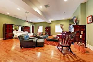 300 Drayton Condo 4 Bedrooms 3.5 Bathrooms Condo, Саванна