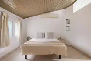 Country Attic, Контокали