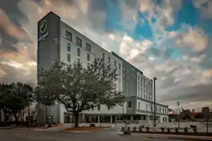 Отель «Element Dallas Downtown East», Даллас