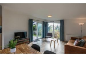 Chalet in Vrouwenpolder Near Banjaard Beach, Вровенполдер