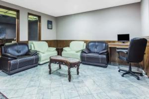 Отель «Super 8 By Wyndham Dfw Airport/South», Ирвинг
