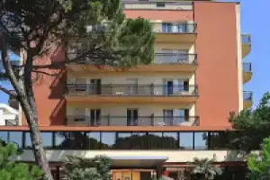 Hotel «Ausonia», Червия-Милано-Мариттима
