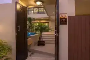 Villa Solor, Най Харн