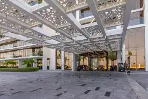 Отель «Th8 Palm Jumeirah, Accor», Дубай