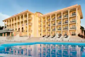 Avalon Palace Hotel, Закинф