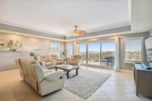 Harbor Landing 601b 3 Bedroom Condo by RedAwning, Дестин