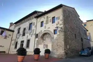 Il Nido sulla Ruga, Ангьяри