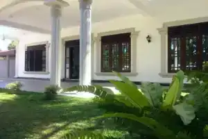 Hill House Rest, Mirissa South