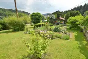 Modern Apartment in Carlsbad With Garden, Карловы Вары
