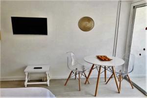 Studio Shinning Gold, Плайя де лас Америкас
