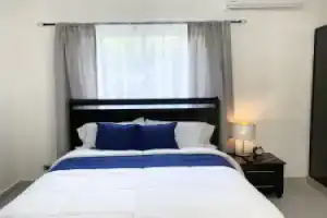 The White Rock Hotel BB, Хуан-Долио