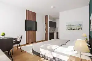 WzW Apartments - Wohnraum zum Wohlfühlen, Нойбранденбург