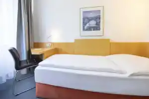 Michel Hotel Suhl, Зуль