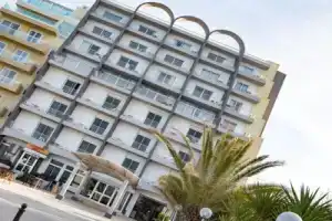 2 BDR seaview Sunny, Сент-Полс-Бэй