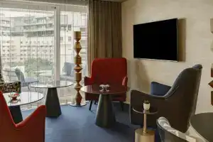 Hyatt Centric Malta, Слима