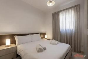 Mediterranean Living Right by the Beach, Мелиха