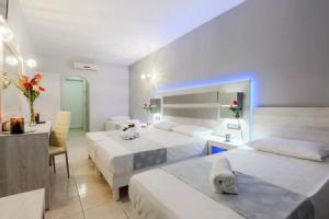 Aeon Hotel, Лаганас