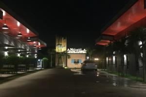 One Beat Vintage&Bistro, Ангсила