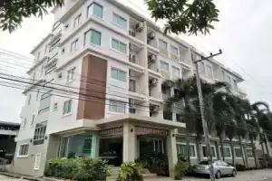 The View Apartment, Районг
