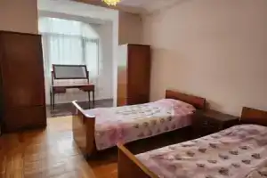 My Apartment, Махинджаури