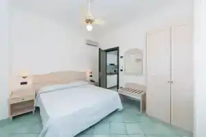 La Residenza Aparthotel, Майори
