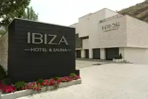 Ibiza Hotel, Ереван