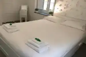 Finalborgo Lodging G30, Финале-Лигуре