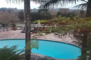 Malibu Country Inn, Малибу