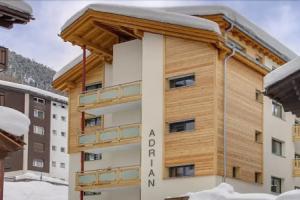 Haus Adrian - Wohnung Adri, Церматт
